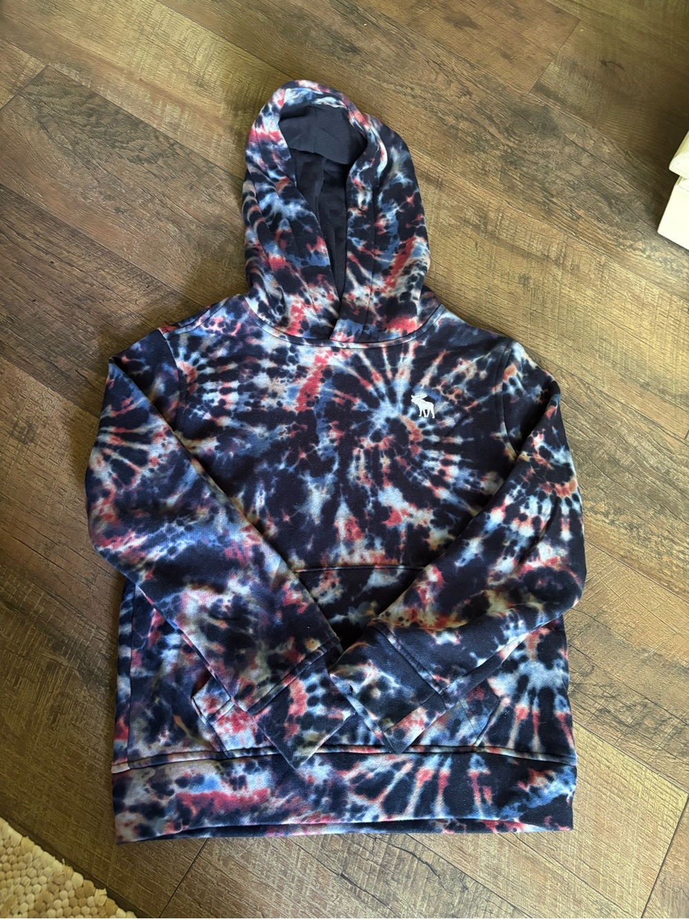 abercrombie kids Tie-Dye Hoodie in Navy, Red, White